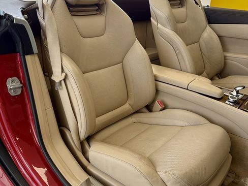 Used 2013 Mercedes-Benz SL 550 image 16