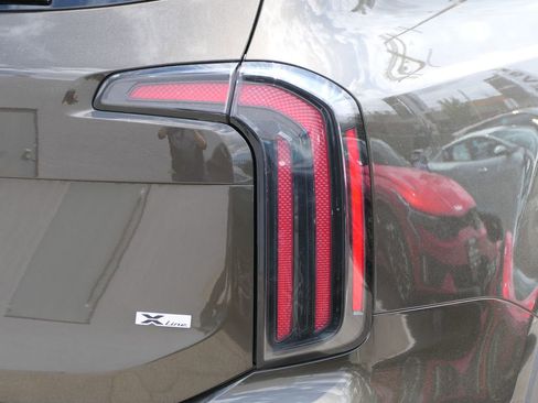 Used 2024 Kia Telluride EX X-Line AWD/4WD image 4