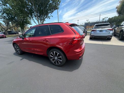 Used 2024 Volvo XC60 B5 Plus AWD/4WD image 12