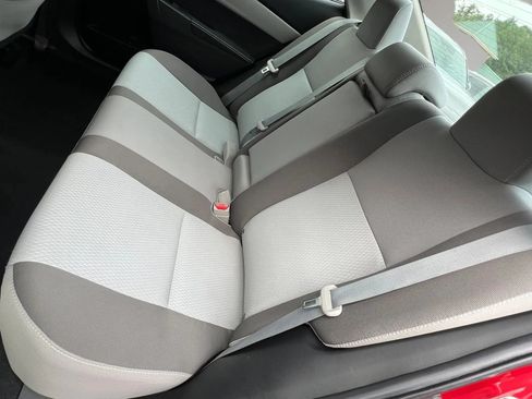 Used 2018 Toyota Corolla LE w/ Body Protection Package FWD image 18