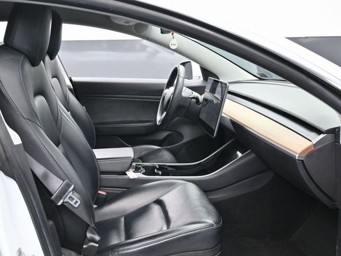 Used 2019 Tesla Model 3 Long Range image 38