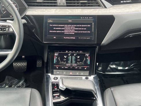 Used 2021 Audi e-tron Premium w/ Convenience Plus Package image 22