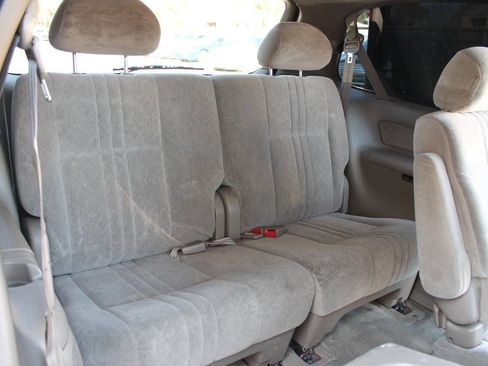 Used 1998 Toyota Sienna LE FWD image 30