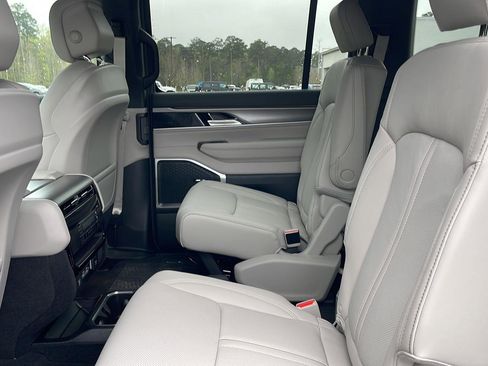 New 2026 Jeep Grand Wagoneer Limited image 25