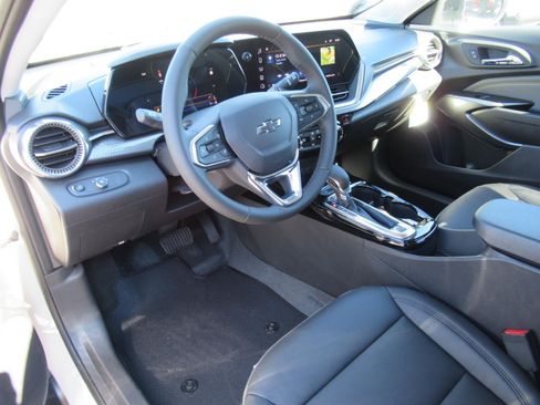 New 2026 Chevrolet Trax ACTIV w/ Driver Confidence Package FWD image 15