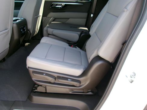 New 2026 Chevrolet Suburban Z71 w/ Comfort Package image 21