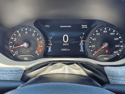 Used 2024 Jeep Compass Latitude image 31