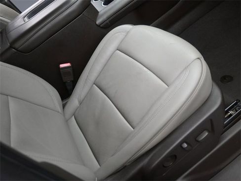 Used 2021 GMC Yukon SLT image 34