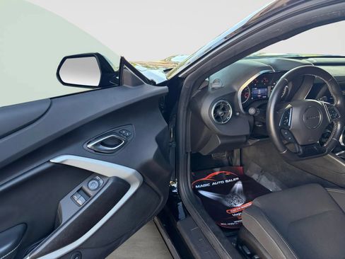 Used 2020 Chevrolet Camaro LS RWD image 11