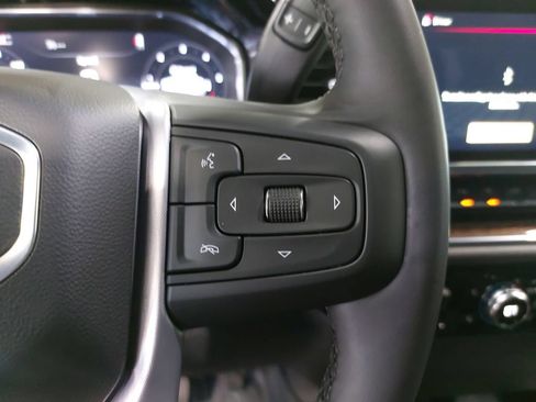 Used 2024 GMC Sierra 1500 SLE w/ Preferred Package AWD/4WD image 17