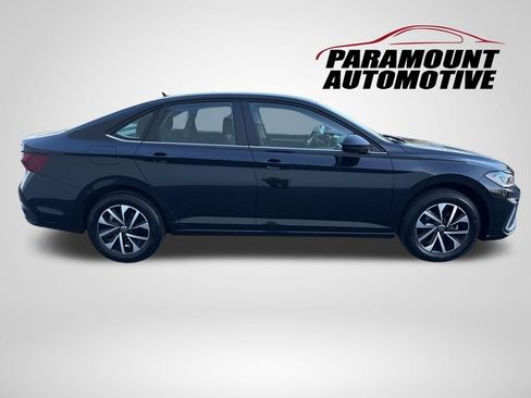 Certified 2025 Volkswagen Jetta S image 8