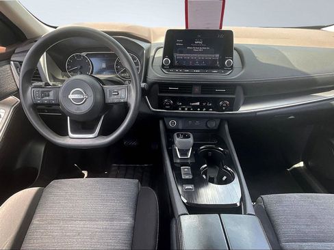 Used 2023 Nissan Rogue SV image 16