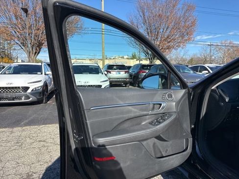 Used 2021 Hyundai Sonata Limited w/ Preferred Accessory Package image 33