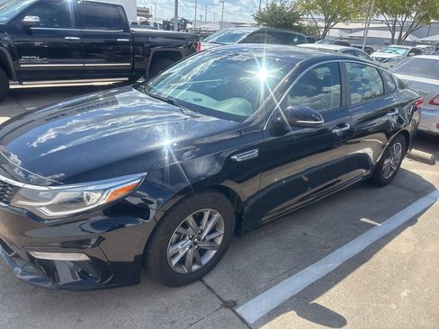 Used 2020 Kia Optima LX image 55
