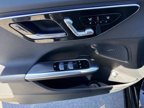 Used 2025 Mercedes-Benz C 300 Sedan image 18