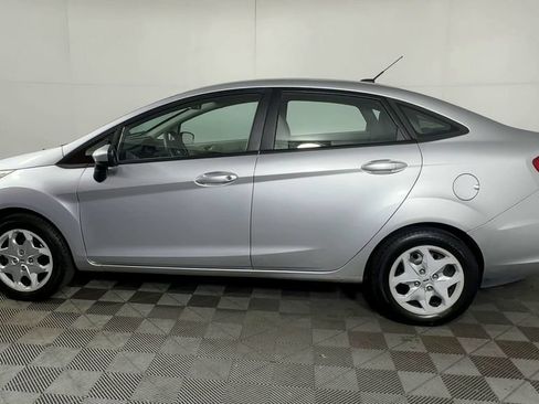 Used 2012 Ford Fiesta S FWD image 7