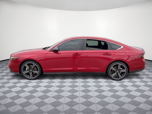 Used 2025 Honda Accord Sport image 2