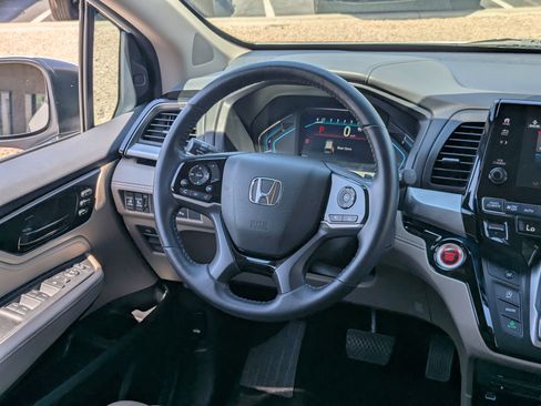 Used 2024 Honda Odyssey Touring image 14