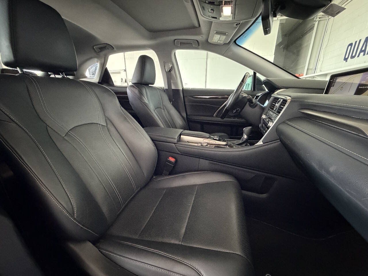 Used 2018 Lexus RX 450h AWD w/ Premium Package image 22