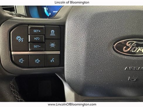 Used 2025 Ford F150 Lariat AWD/4WD image 23