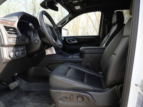 Used 2024 Chevrolet Tahoe Z71 w/ Off-Road Capability Package AWD/4WD image 14