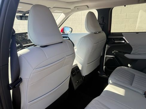 New 2026 Mitsubishi Outlander SEL AWD/4WD image 23