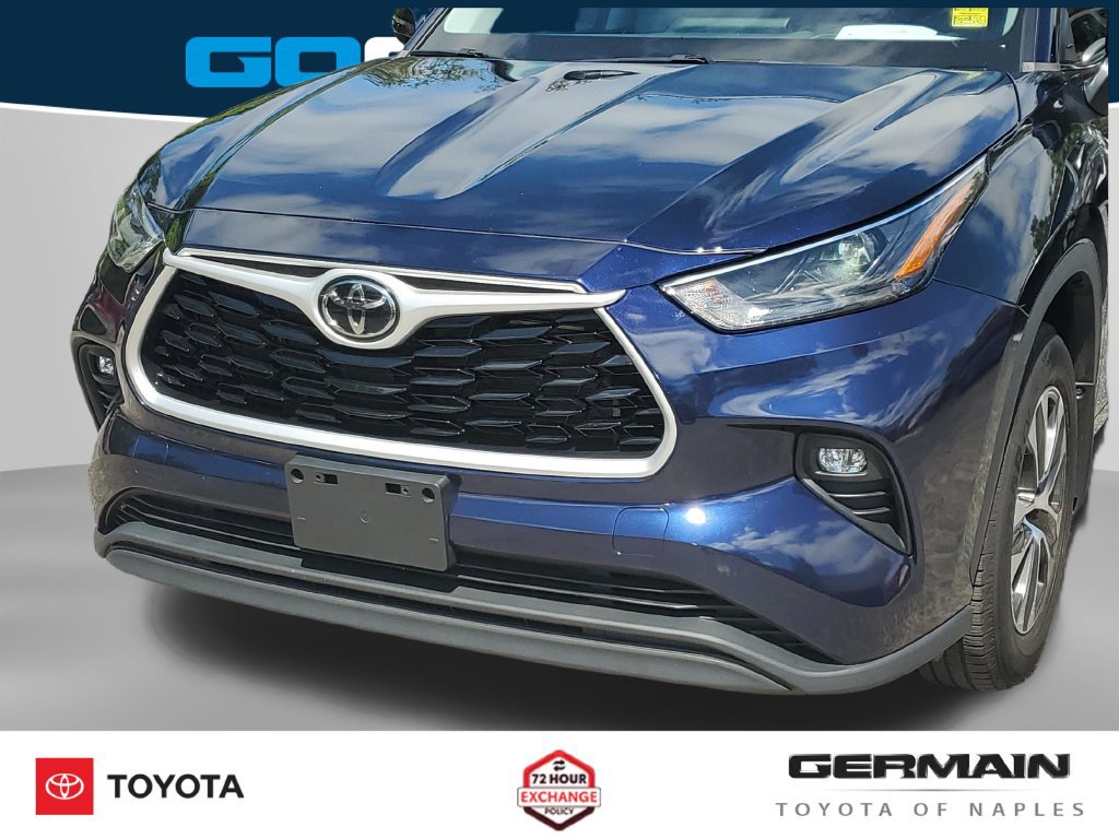 Used 2022 Toyota Highlander XLE AWD/4WD image 15