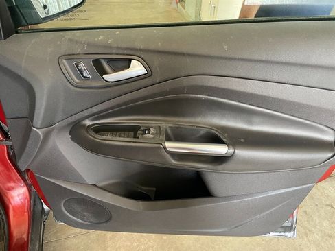Used 2016 Ford Escape SE w/ SE Chrome Package AWD/4WD image 19