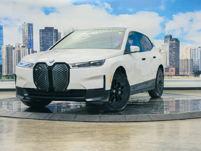 Used 2024 BMW iX xDrive50 AWD/4WD image 3
