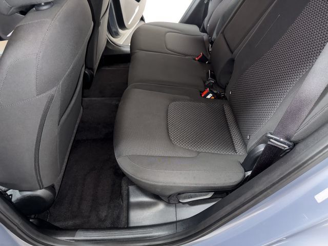 Used 2025 Kia Sportage LX FWD image 14