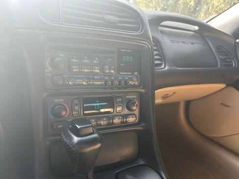 Used 1998 Chevrolet Corvette Convertible w/ Performance Handling Pkg image 16