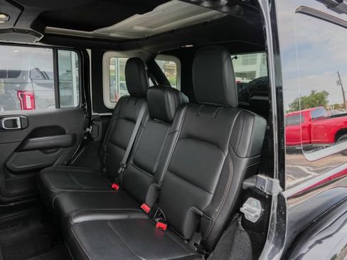Used 2022 Jeep Wrangler Unlimited Rubicon w/ Trailer Tow Package AWD/4WD image 37