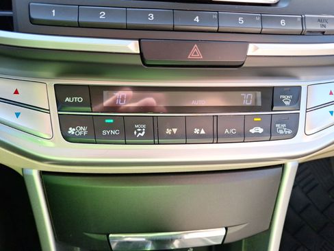 Used 2015 Honda Accord EX image 25