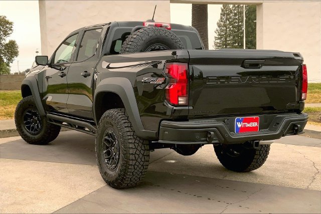 New 2026 Chevrolet Colorado ZR2 w/ ZR2 Bison Edition AWD/4WD image 3