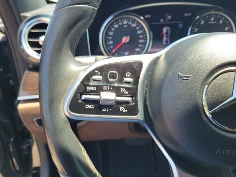 Used 2019 Mercedes-Benz E 300 image 24