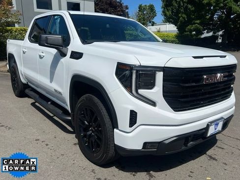 Used 2025 GMC Sierra 1500 Elevation AWD/4WD image 1