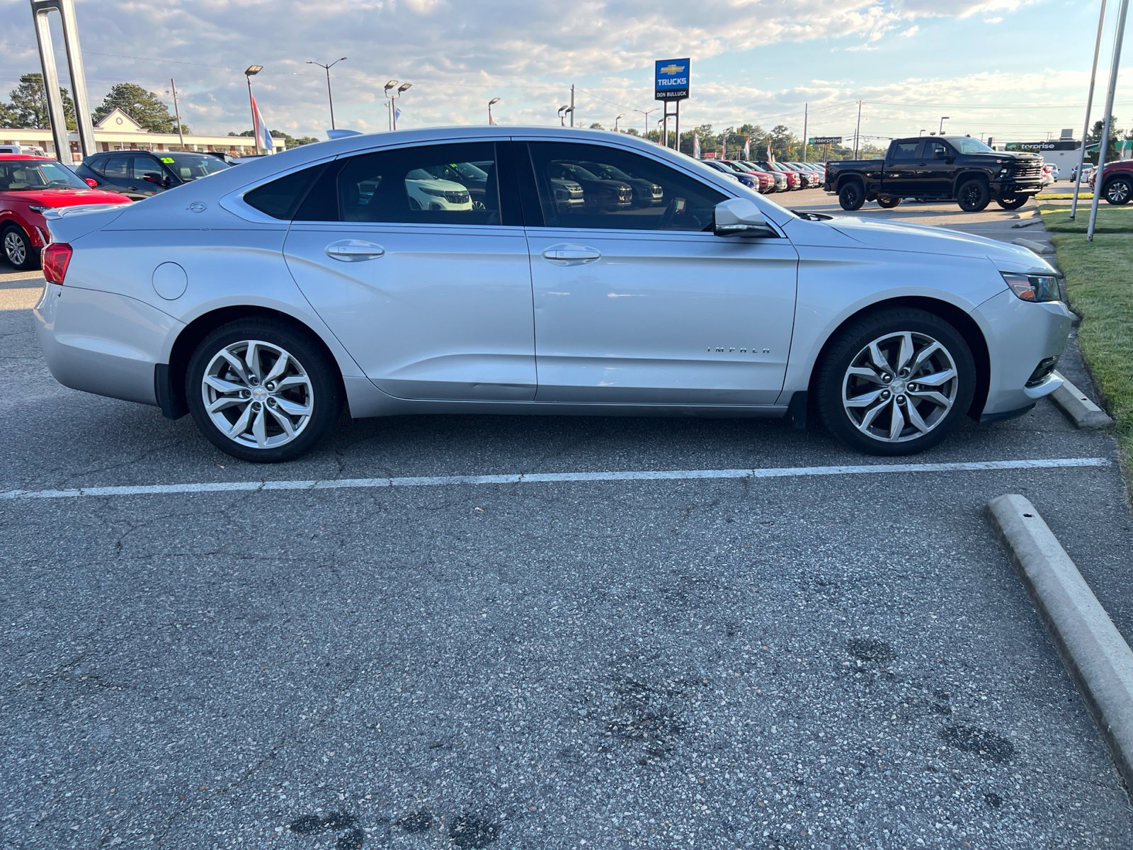 Used 2019 Chevrolet Impala LT w/ Sunroof and Spoiler Package FWD image 6