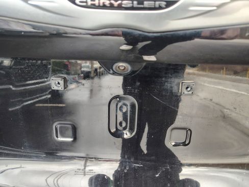 Certified 2024 Chrysler Voyager LX image 7