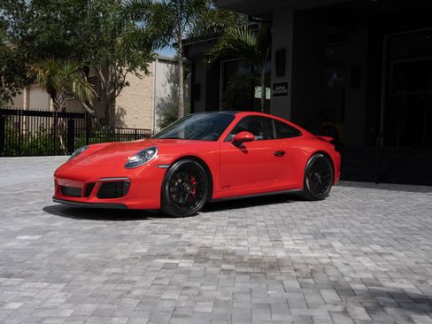 Used 2019 Porsche 911 Carrera 4 GTS AWD/4WD image 9