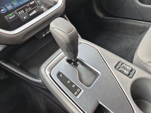 Used 2025 Subaru Crosstrek 2.5i Premium AWD/4WD image 29