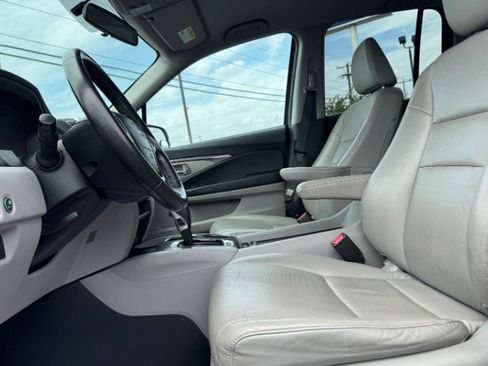 Used 2017 Honda Ridgeline RTL image 17