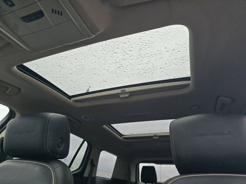 Used 2019 GMC Acadia Denali w/ Technology Package image 3