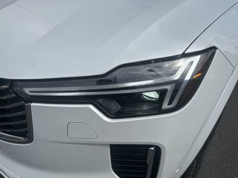 Certified 2025 Volvo XC90 B6 Plus AWD/4WD image 8