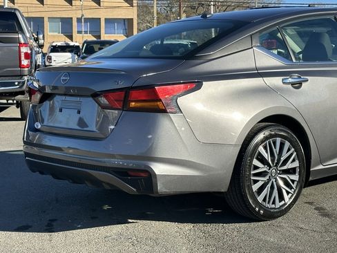 Used 2024 Nissan Altima 2.5 SV image 35