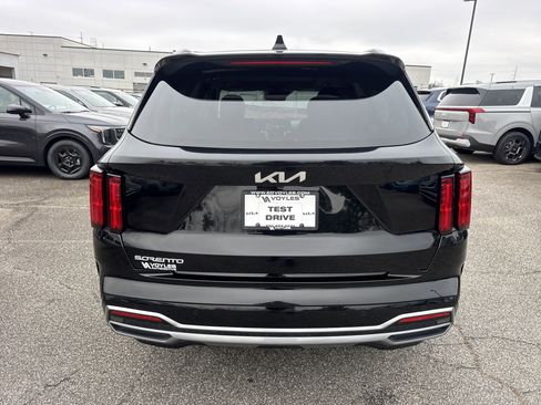 Certified 2023 Kia Sorento SX image 6