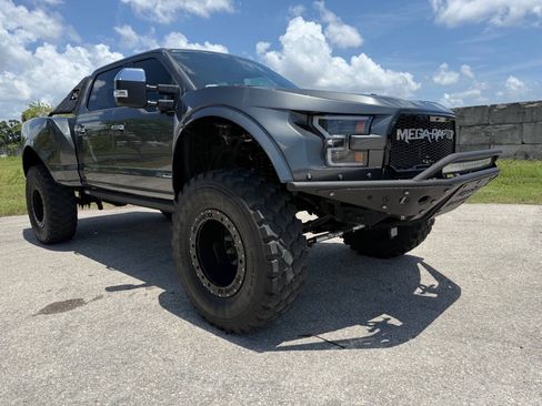 Used 2020 Ford F250 Platinum AWD/4WD image 16