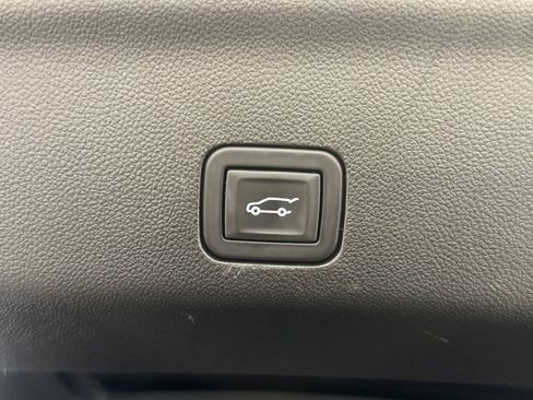 Used 2023 GMC Yukon Denali Ultimate AWD/4WD image 20