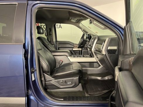 Used 2017 Ford F350 Lariat w/ Chrome Package image 33