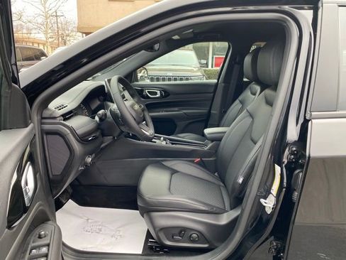 New 2026 Jeep Compass Latitude image 21