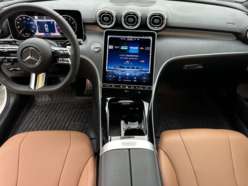 Used 2025 Mercedes-Benz CLE 300 4MATIC Coupe image 5